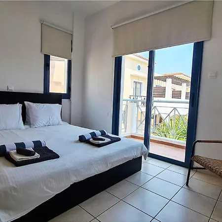 Maria's House - Communal Pool