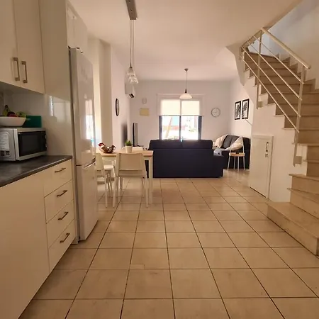 Maria's House - Communal Pool Nyaraló