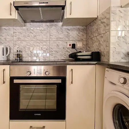 Maria's House - Communal Pool Paphos