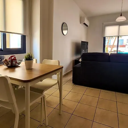 Maria's House - Communal Pool بافوس