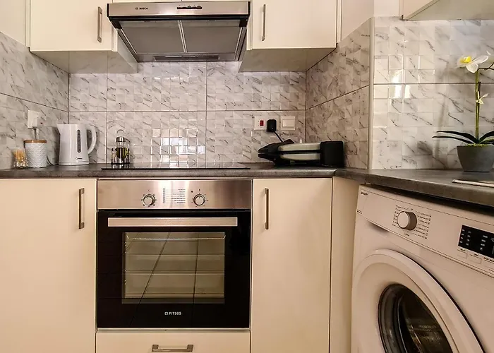 Maria's House - Communal Pool Paphos